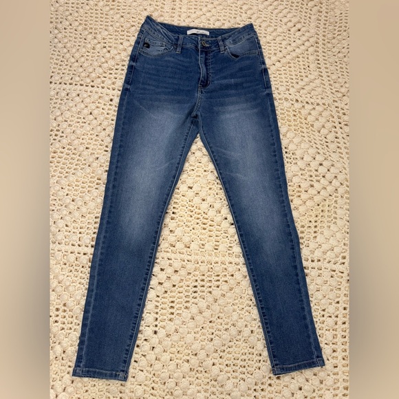 KanCan Women's Blue Jeans Size 7/27.            #17 - Picture 1 of 10